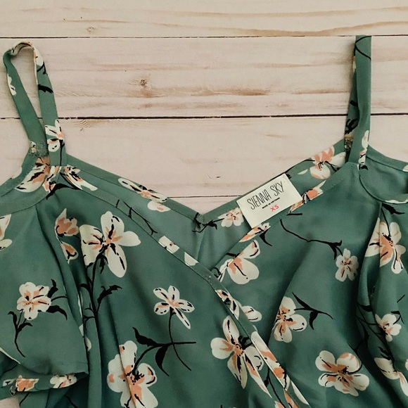 🎉2 for $15🎉 Teal Floral Cold Shoulder Blouse - Picture 3 of 3